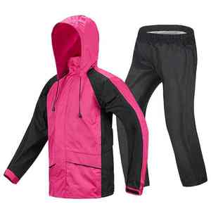 ชุดกันฝนคุณภาพดีระดับมืออาชีพสำหรับทุกเพศ 100% กันน้ำ พร้อมฮู้ด ผลิตจากผ้าเคลือบ PVC ทนทาน ชุดเสื้อแจ็คเก็ตและกางเกงกันฝน - Product Image 5