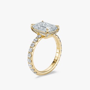 Anillo de Compromiso de Lujo para Mujer en Oro de 14 Quilates con Diamante Cultivado en Laboratorio de Corte Esmeralda de 3.50 CTW, Halo Oculto y Tallo con Pavé de Diamantes - Product Image 1