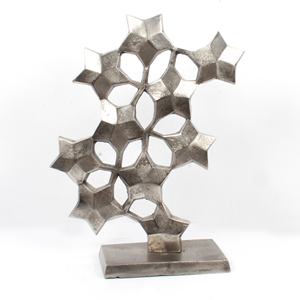 Sculpture en fonte d'aluminium finition enduite de poudre noire Sculpture en métal décorative pour la maison faite à la main - Product Image 2