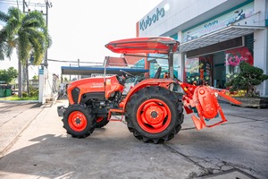 Tracteur à roues Kubota L 4028 40 CV 4RM Diesel Machine agricole de ferme Haute productivité Équipement durable Petit tracteur de ferme - Product Image 2