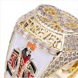 Bague audacieuse de luxe en argent 925 avec diamant de laboratoire à l'éclat brillant pour les acheteurs de bijoux en gros - Product Image 6