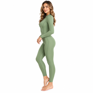 Profitez d'aventures aquatiques actives avec un maillot de bain intégral pour femme, doté d'un design ajusté, d'un tissu doux et fiable. - Product Image 3