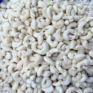 Made In Vietnam Cashew <b>Nuts</b> <b>Kernel</b> <b>Nuts</b> Kaju SANTIGO Cashew <b>Kernels</b> Service 24/24 - Product Image 1
