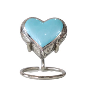 Mini urna de corazón de recuerdo de latón para cenizas funerarias humanas Urnas de crematorio de corazón de diseño clásico con soporte de exhibición - Product Image 1