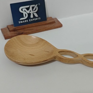 Cuillère de service élégante en bois de hêtre faite à la main, ustensile de cuisine décoratif en bois naturel avec manche artistique, écologique, pour les fêtes - Product Image 3