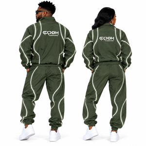 Conjunto Deportivo Unisex Verde Oscuro, Chaqueta con Cierre Completo, Ligero, de Poliéster, Diseño Deportivo con Ribete Blanco y Logotipo, Conjunto de Dos Piezas - Product Image 3