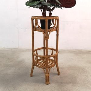 Étagère à plantes en rotin artisanal à deux niveaux pour paniers de plantes vertes - Product Image 5