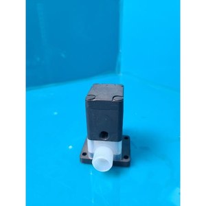 SMC LVC30-S11, pièces d'équipement semi-conducteur d'occasion, état actuel - Product Image 1
