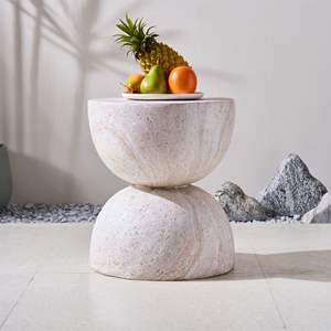 Table d'appoint moderne en oxyde de magnésium aspect marbre, design sablier sculptural, pour intérieur/extérieur - Product Image 2