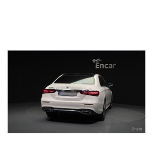 Mercedes-Benz Classe E E350 4MATIC AMG Line 2023, 15 071 km, boîte automatique, sièges en cuir, conduite à gauche, caméra de recul - Product Image 4