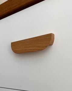 Poignées de meuble en bois uniques, forme personnalisée, finition artisanale naturelle polie, durables, pour décoration intérieure moderne - Product Image 4