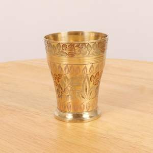 Verre à eau en laiton fait main avec motif gravé, gobelet traditionnel pour la maison et la cuisine, vaisselle ayurvédique pour la santé - Product Image 4