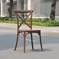 Chaise de salle à manger contemporaine en plastique moulé, couleur marron, style X-Back, confortable et fiable pour des expériences culinaires agréables