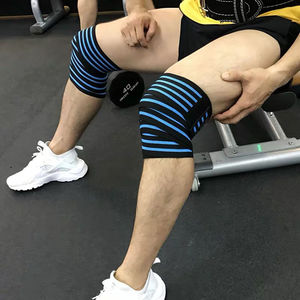 Rodilleras de neopreno de 7 mm de compresión para sentadillas y levantamiento de pesas, con MOQ bajo, soporte de alto rendimiento, el mejor protector para gimnasio. - Product Image 6