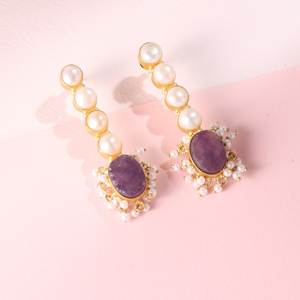 Pendientes de Perlas de Agua Dulce con Amatista Hechos a Mano, Pendientes de Latón Chapado en Oro para Mujer - Product Image 1