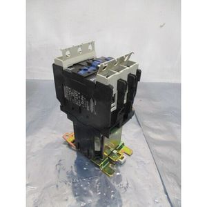 Contactor Principal Telemecanique LPID8011BD, 24 VDC - Equipo y Piezas de Semiconductores de Confianza de Marca Global - Product Image 1