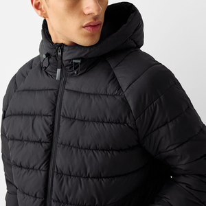 เสื้อแจ็คเก็ตพัฟเฟอร์ผู้ชาย ทรงหลวม สวมใส่สบายสำหรับฤดูหนาว บุด้วยวัสดุกันหนาว ดีไซน์เย็บติดกัน ซิปยาวเต็มตัว คอตั้ง เหมาะสำหรับใส่ในชีวิตประจำวัน - Product Image 4