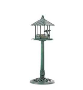 Comedero para Pájaros Silvestres Clásico de Metal Negro con Pedestal y Figura Decorativa de Pájaro para Jardín, Patio y Paisajismo - Product Image 4