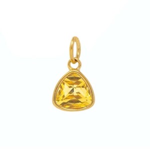 Pendentif en quartz grenat en forme de triongon plaqué or, serti clos, avec pierre précieuse facettée, bijou minimaliste pour femme, vente en gros - Product Image 6