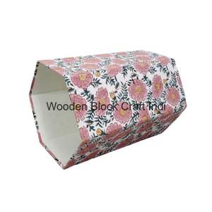 Cubo de papel decorativo hecho a mano con tapa abierta, impreso en PP, con envoltura de cartón y tela 100% algodón. - Product Image 6