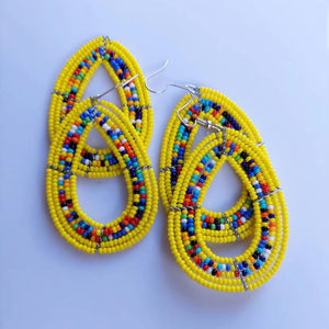 Pendientes de Alta Calidad con Cuentas Bordadas, Pendientes de Cuentas Hechos a Mano en India para Mujer - Product Image 1