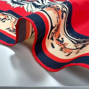 Foulard bandana en soie imprimé en gros, motif vintage citrouille d'Halloween et chat noir, carré, pour le cou - Product Image 3