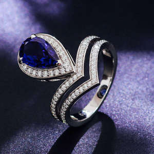 Anillo de Plata de Ley 925 Chapado en Oro de 18K con Engaste de Garras, Moissanita Josephine de 3 Quilates Certificada por GRA, Diseño de Corona de Doble Fila, de Moda - Product Image 2