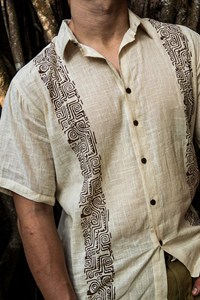 Camisa de Lino Hecha a Mano para Hombre con Estampado Geométrico Tribal Shipibo, Camisa de Lino de Manga Corta Transpirable de Primera Calidad - Product Image 4