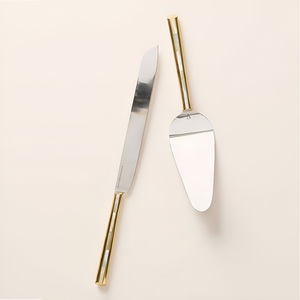 Ensemble de spatule et couteau à gâteau en métal robuste, durable, fonctionnel, au design élégant, parfait pour la maison, la cuisine, le café et les événements. - Product Image 1