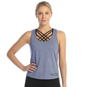 Top deportivo personalizado para mujer con espalda cruzada y aberturas, transpirable, de punto, con sujetador incorporado y atado en la espalda, con logotipo OEM ODM - Product Image 2