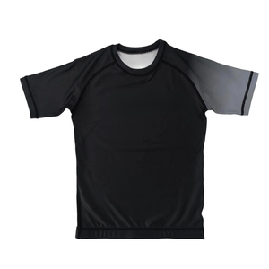 T-shirt de sport pour homme personnalisé, à séchage rapide, respirant, en polyester et élasthanne, pour la course à pied et la remise en forme - Product Image 1