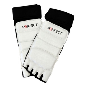 Protector de Pies Profesional de Cuero PU/Neopreno con Logotipo Personalizado al por Mayor, Acolchado HD, Cosido a Máquina para Taekwondo - Product Image 1