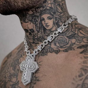 Collier pendentif croix Iced Out en moissanite, chaîne plaquée or, bijoux hip-hop pour homme, idéal pour les soirées - Product Image 4