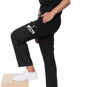 Conjuntos de Uniformes Médicos Personalizados para Hombre, Elegantes Uniformes de Enfermería al por Mayor, Conjuntos de Uniformes Médicos Tipo Jogger Tejidos para Hombre - Product Image 2