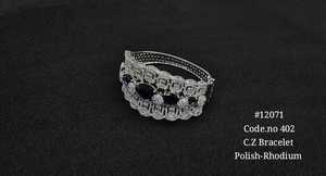 Bracelet en zircon coloré 12071, bracelet cubique plaqué rhodium, bijoux fantaisie en laiton avec pierres géométriques pour femme, idéal pour les soirées - Product Image 3