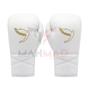 Ensemble de boxe White Fly comprenant des gants à lacets, un protège-tête et un protège-guêtres pour adultes, équipement de sparring en cuir respirant - Product Image 3