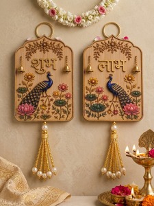 Juego de Adornos de Pared de MDF con Diseño de Pavo Real Tradicional Hecho a Mano, Elegantes Adornos Colgantes para Puerta de Boda India Festiva, Decoración para el Hogar Diwali Pooja - Product Image 1