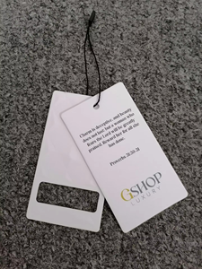 Etiquetas colgantes de papel grueso personalizadas para ropa, bolsa de plástico con logotipo de marca propia, etiquetas colgantes personalizadas para prendas - Product Image 3