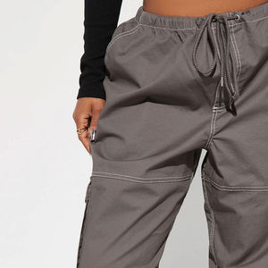 Pantalon cargo décontracté taille haute pour femme avec logo personnalisé, coupe régulière, grande taille, respirant, écologique, avec cordon de serrage - Product Image 5