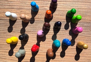 ILAHI's Colored Wooden Pawns Eco-Friendly Antique Design Wooden - Product Image 6