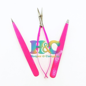 Set de Pinzas y Tijeras para Cejas Rosadas de Acero Inoxidable Sostenible, 2 Pinzas y 1 Tijera con Logo - Product Image 4