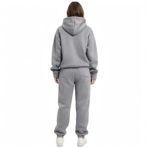 Nuevo Conjunto Deportivo de Moda para Mujer, con Logotipo Personalizado, Corte Ajustado, Ropa de Entrenamiento, Conjunto Deportivo Holgado con Capucha, Color Gris Sólido - Product Image 3