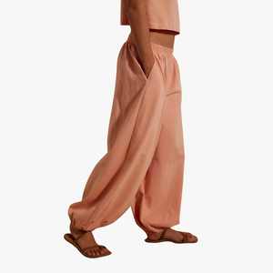 Ensemble deux pièces décontracté pour femme : T-shirt court et pantalon large ample – Tenue de sport et de yoga pour femme - Product Image 3