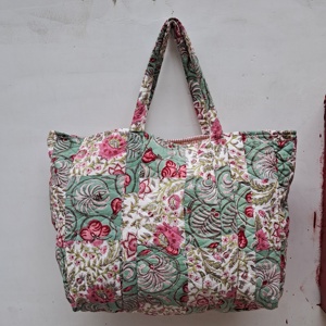 กระเป๋าถือสะพายไหล่ผู้หญิง Channi Textiles ขนาดใหญ่ จุของได้เยอะ สไตล์โบฮีเมียน ผ้าควิลท์ลายบล็อกพิมพ์ลายสัตว์ เปิดด้านบน - Product Image 2