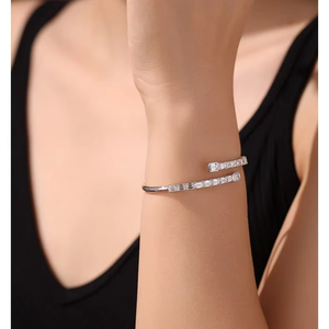 Pulsera de Moissanita Auténtica en Plata de Ley, Hecha a Mano, Pulsera Nupcial, Regalo Perfecto para el Día de San Valentín, Joyería Fina - Product Image 2