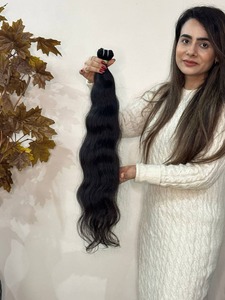 Offre Spéciale : Lots de Cheveux Naturels Vierges de Temple, Épais et à Cuticules Intactes, Cheveux Humains pour Usage Professionnel, Disponibles à la Vente - Product Image 4
