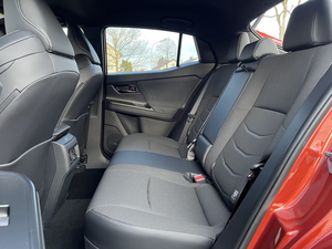 Toyota C-HR 165 kW Teamplayer SUV Électrique Hybride Crossover Conduite à Droite Voiture Familiale Économe en Carburant Véhicule à Énergie Nouvelle - Product Image 3