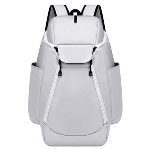 Sac de football en gros à prix compétitif avec impression personnalisable pour les écoles et académies sportives - Product Image 1