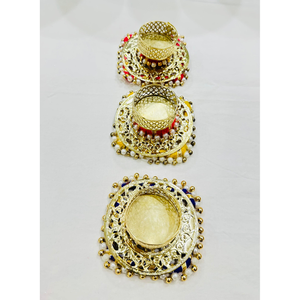 Diya décorative en métal en gros avec perles |   Porte-bougie traditionnel à motif floral |   Décorations et cadeaux pour les festivals indiens - Product Image 1