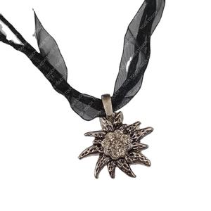 Vintage traditionnel bavarois bijoux collier Edelweiss strass avec Dirndl crochets bavarois Dirndle Costume Accessory-TT-709 - Product Image 1